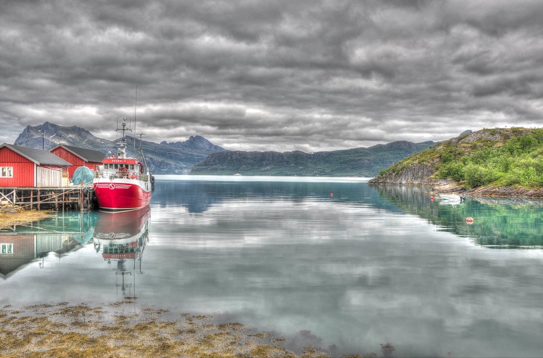 DSC_6944_45_46_47_48_49_50_tonemapped-2.jpg